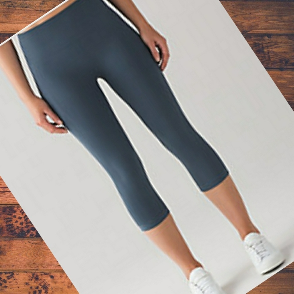 LULULEMON FLOW & GROW WORKOUT PANTS - Picture 1 of 1